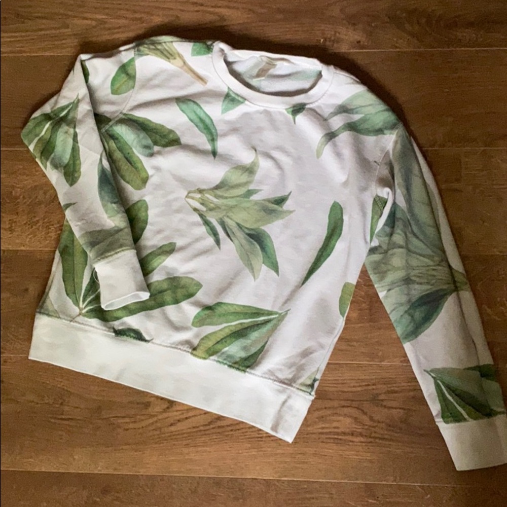 H&M crewneck sweatshirt